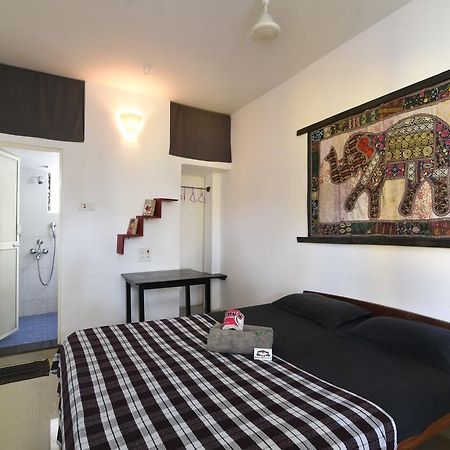 Cactus Guesthouse อารัมบล ภายนอก รูปภาพ