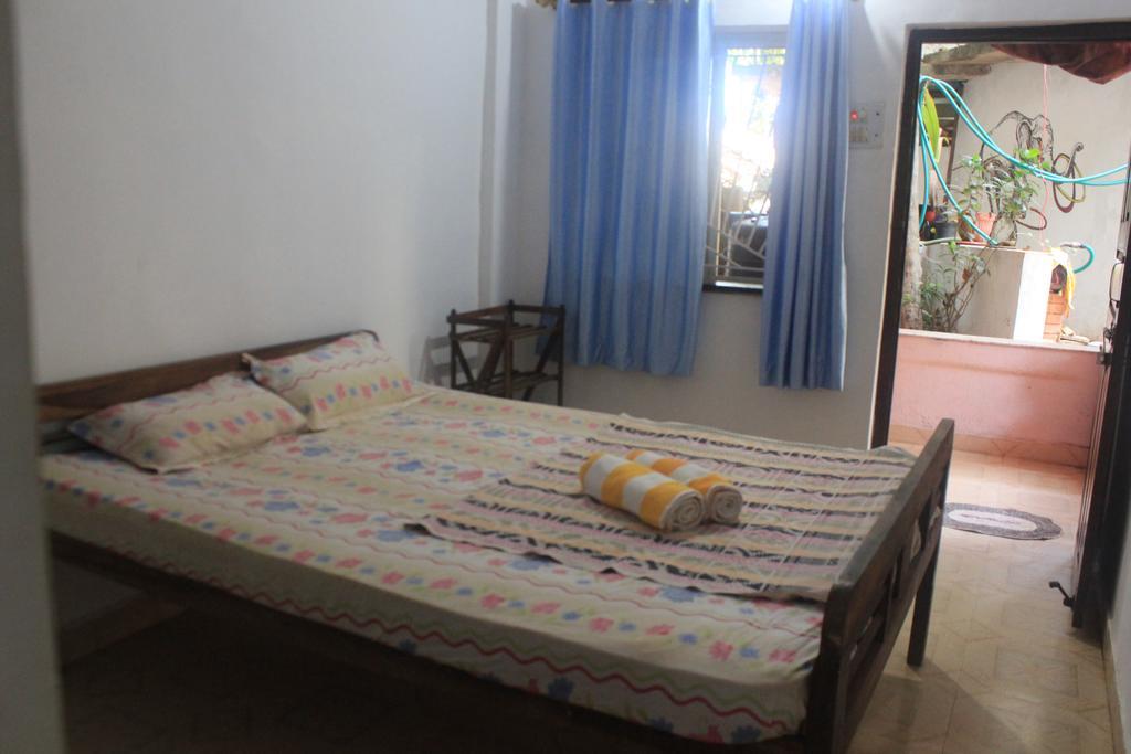 Cactus Guesthouse อารัมบล ภายนอก รูปภาพ