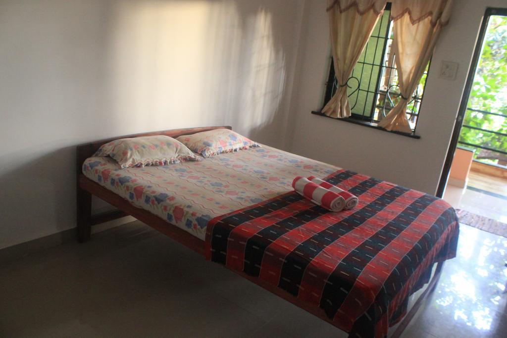 Cactus Guesthouse อารัมบล ภายนอก รูปภาพ