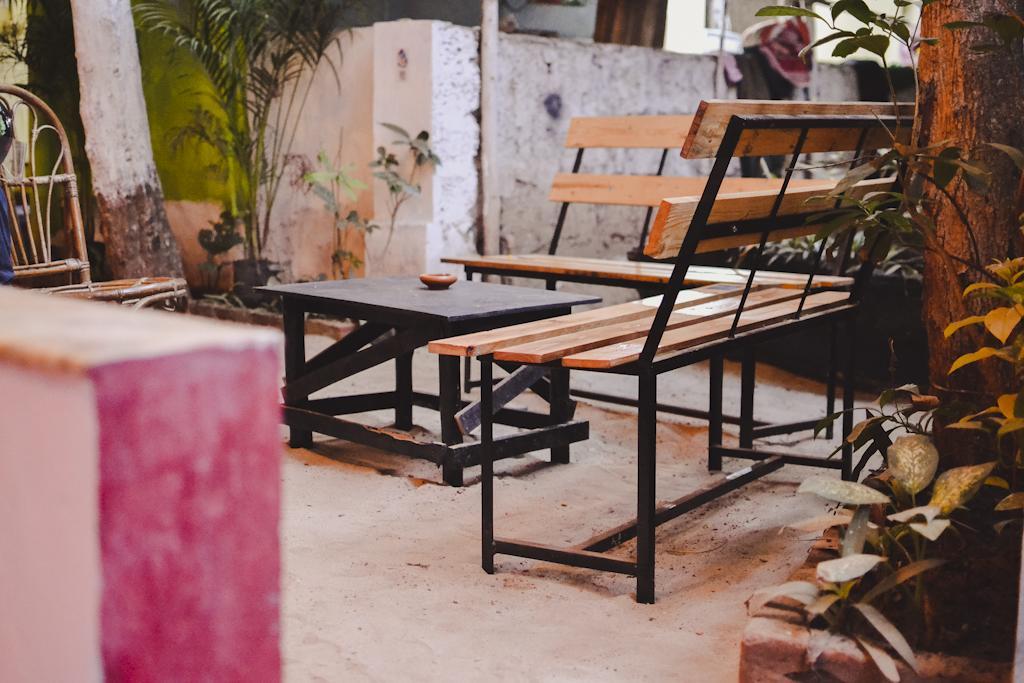 Cactus Guesthouse อารัมบล ภายนอก รูปภาพ