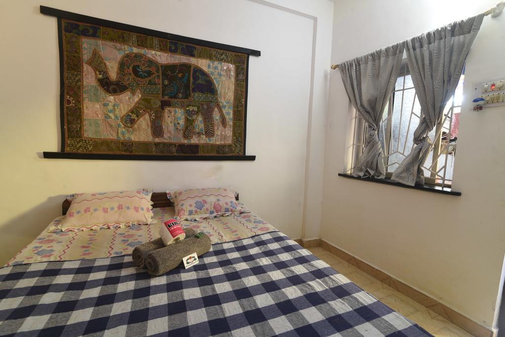 Cactus Guesthouse อารัมบล ภายนอก รูปภาพ