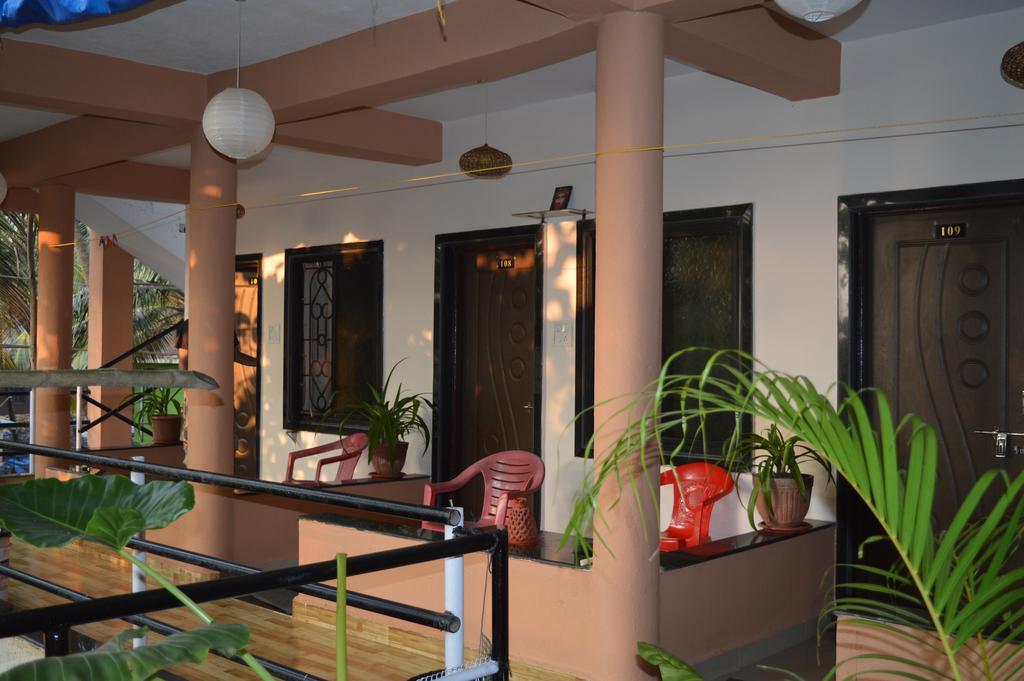 Cactus Guesthouse อารัมบล ภายนอก รูปภาพ